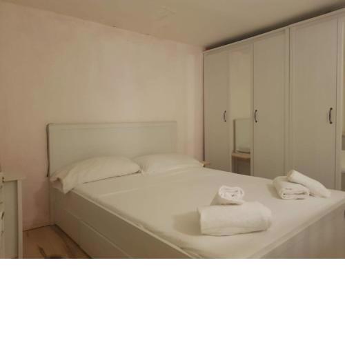 Santa Chiara Guesthouse