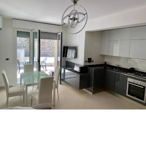 Santa d'aMare appartamento con terrazzo e box auto privato