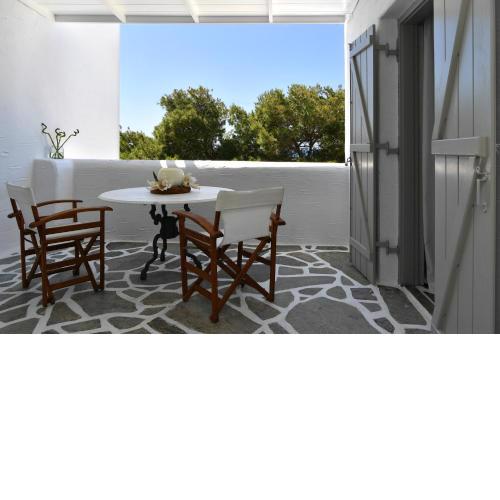 Santa Flora 3 Bedroom House â€“ Parikiaâ€™s Edge