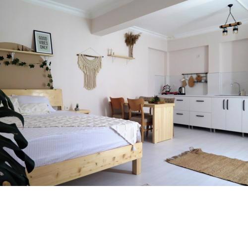 Santa Suites- Near Saint Nicholas Church