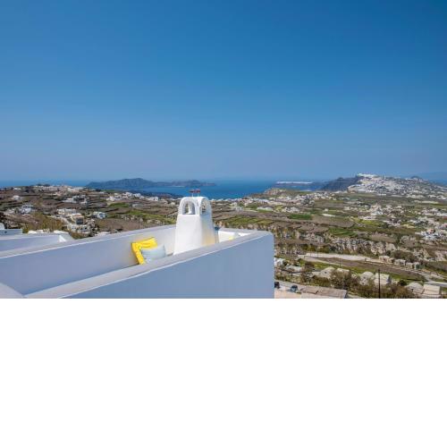 Santorini 180 Degrees