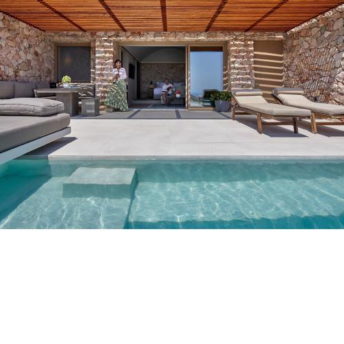 Santorini Sky, The Retreat