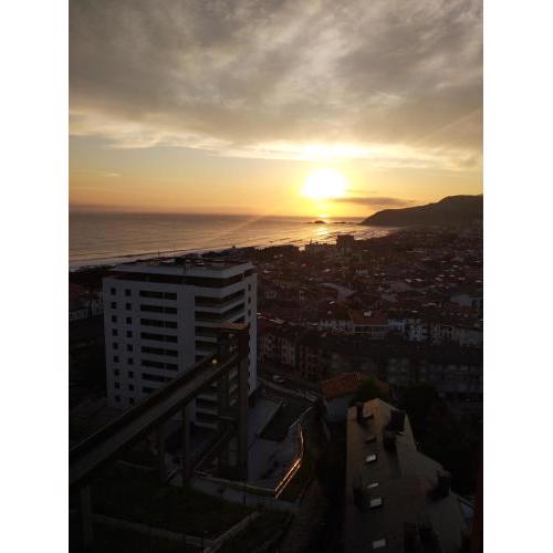 SARAKATUA15 vistas espectaculares - familias y parejas - 2 dormitorios independientes - amplio salón cocina comedor - tarjeta parking OTA GRATIS zona azul y residentes - Estancia mínima 2 noches -