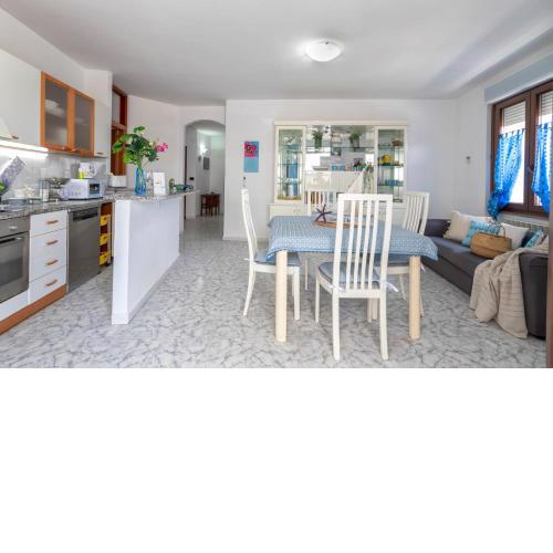 SARDINIA RE - Pretty Grey House