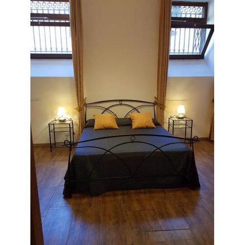 Sarlette Cozy Room