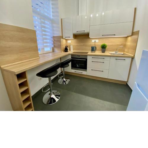 Sasfeszek Apartman (Teljes lakás)