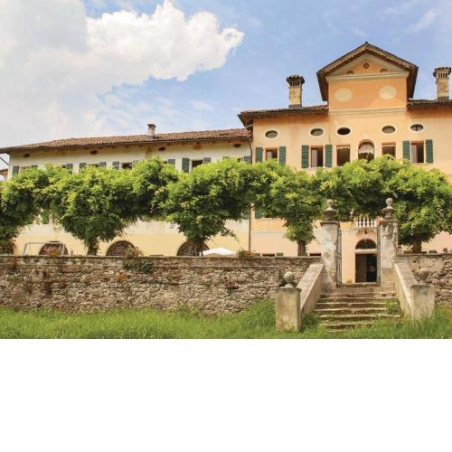 Scenic apartment in Santa Giustina with shared garden