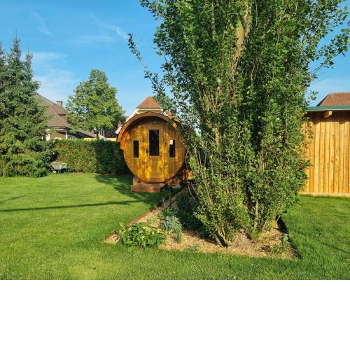 Schlaffass im Traumgarten