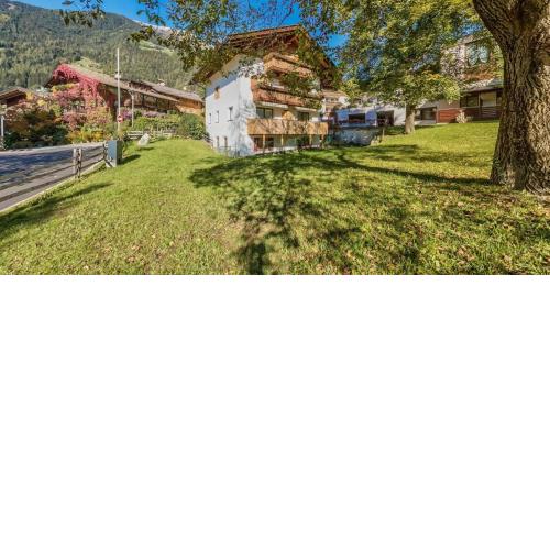 Schöne Ferienwohnung in Sankt Leonhard In Passeier mit Terrasse