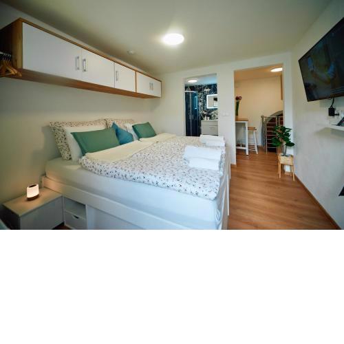 Schöne kleine Apartment mit Weinkeller und kleinem Hof
