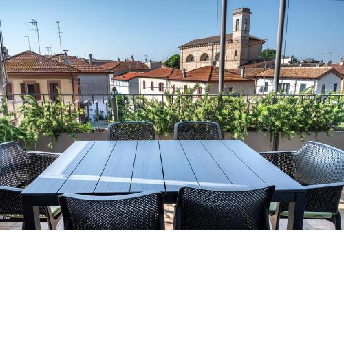 SE025 Senigallia, meraviglioso trilo con terrazzo
