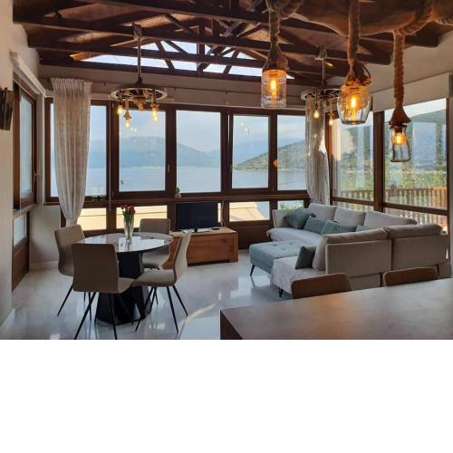 Sea Rock Apartment