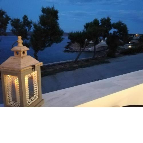 Sea Satin Sounio
