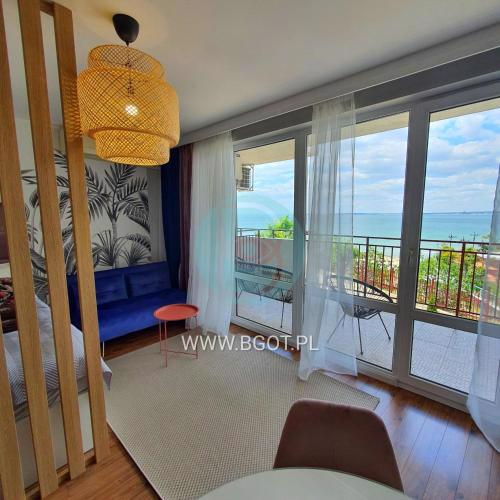 SEA VIEV APARTMENTS in PANORAMA MARINA FORT BEACH