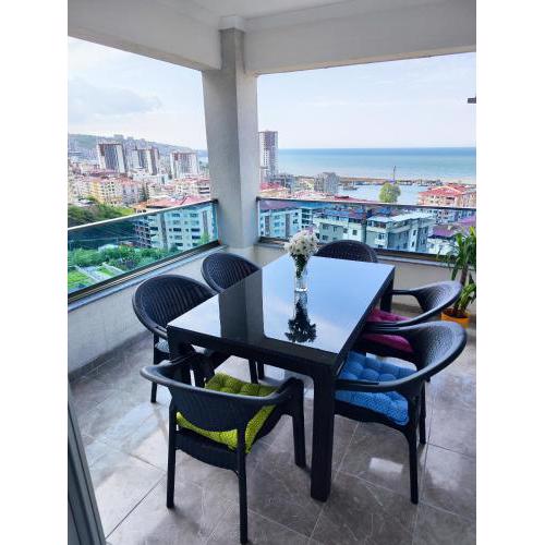 Sea View - 3 Bedroom Apartment - 8 Guests