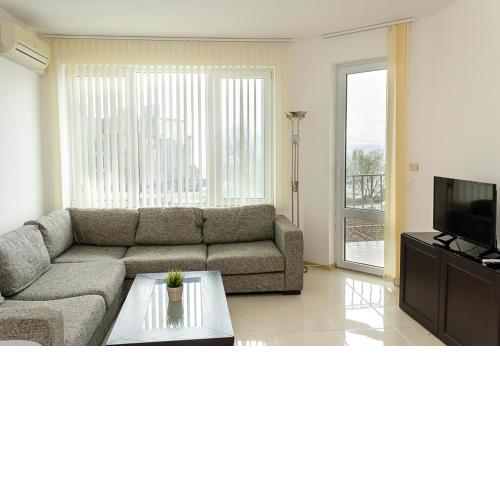 Sea View 1-BD Apartment Apartcomplex Sea Paradise