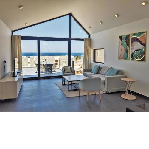 Sea View 2BR Villa with Free Beach & Pool in Soma Bay