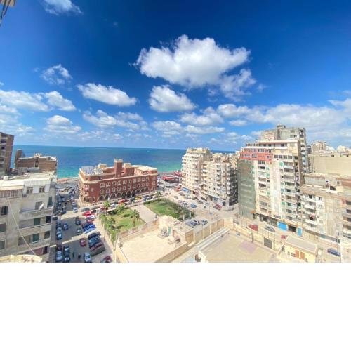 Sea view apartment 3 bedrooms 2 toilets 3 air conditioners
