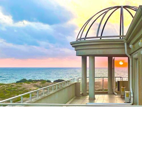 Sea View Apartment free parking