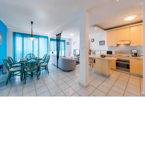 Sea view Apartment Reno w/garage