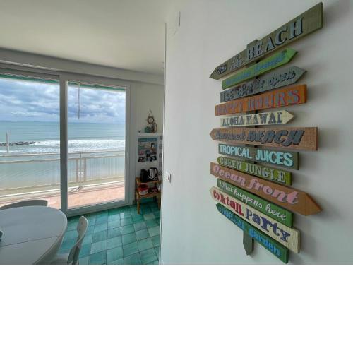 [Sea View] Apartment with Balcony on the Beach