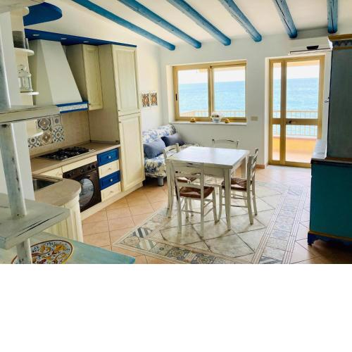Sea View Appartment with bicycles and stand-up paddle