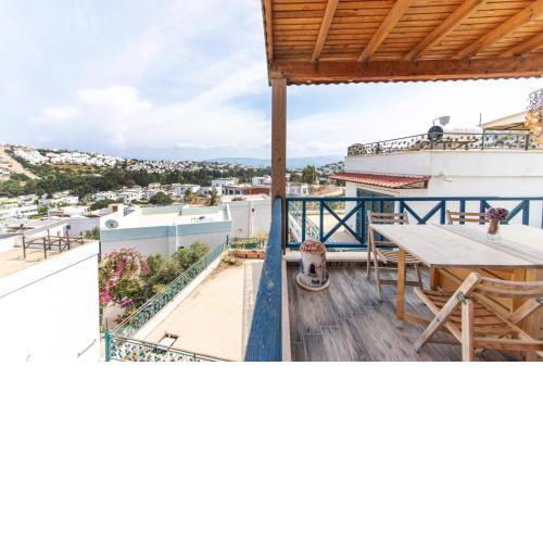 Sea View Cozy House with BBQ and Garden in Bodrum