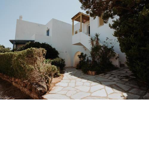 Sea-View House with private beach, Sounio