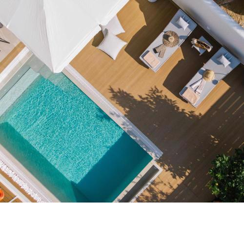 Sea View Luxury Villa White in Blue