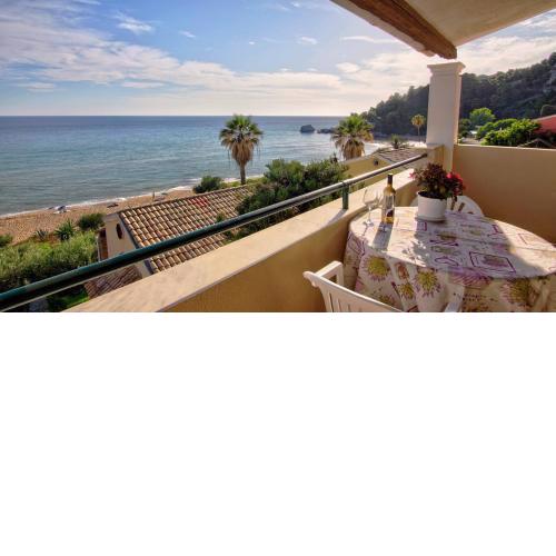 Sea View Maisonette Glyfada Beach