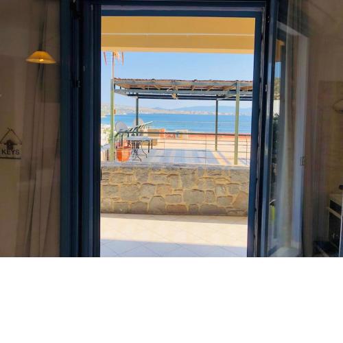 Sea View Rock Studio II
