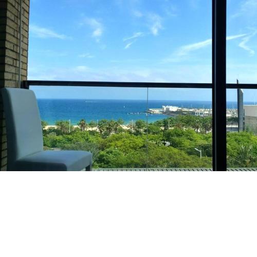 Sea views & city skyline