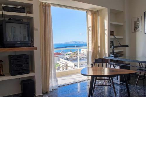 Seafront Apartment in City Center