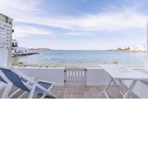 Seafront Brand New Studio in Little Venice of Paros