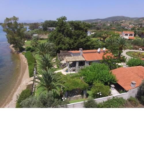 Seafront Luxury Villa w3-ensuite BR BBQ