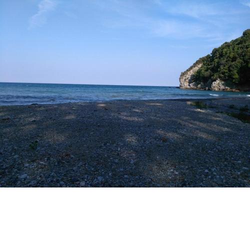 Seaside - Psarolakas, Karitsa, Larisa