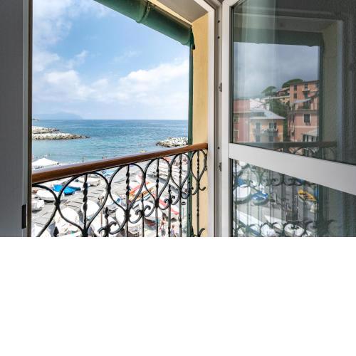 Seaside Apartment Genova