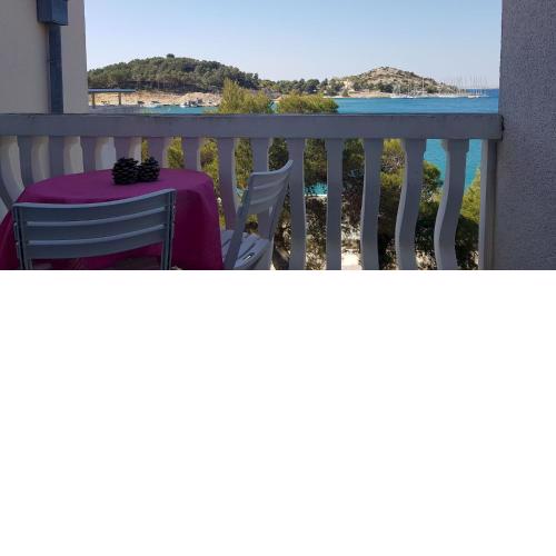Seaside apartment Neda