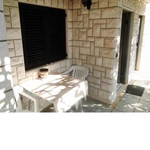 Seaside apartments with a swimming pool Okrug Gornji, Ciovo - 11374