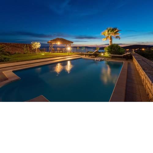 Seaside family friendly house with a swimming pool Guduce, Ugljan - 17668