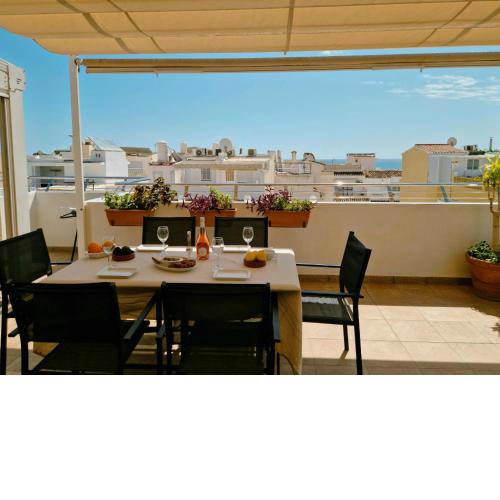 Seaside Penthouse with Huge Terrace in Carihuela