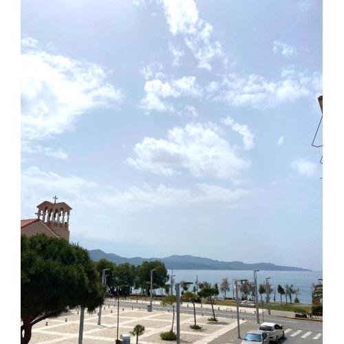 Seaside Studio 2 ( 30 meters from the beach )