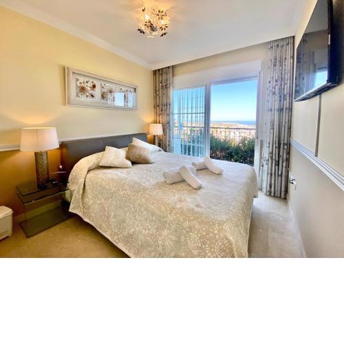 Seaview - 2 Bedrooms in Private Villa -Mijas Costa