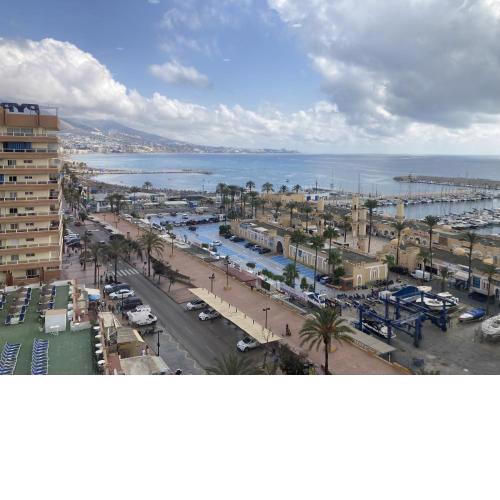 Seaview 1 bedroom modern apartment