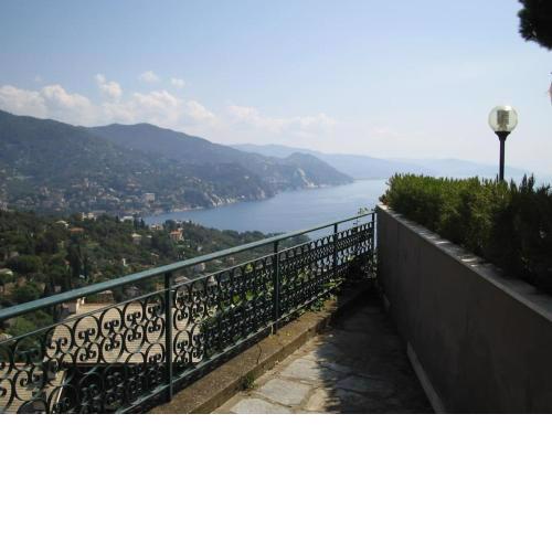 Seaview 8 sleeps apt @ Portofino Est residence