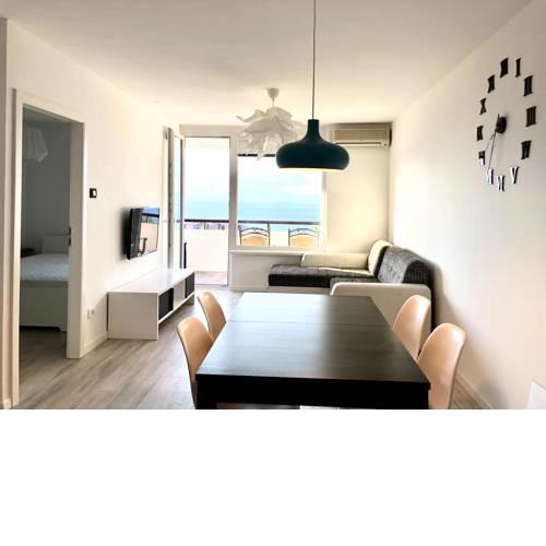 Seaview Apartment