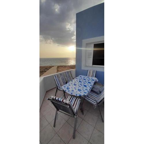 SEAVIEW FAMILY HOUSE
