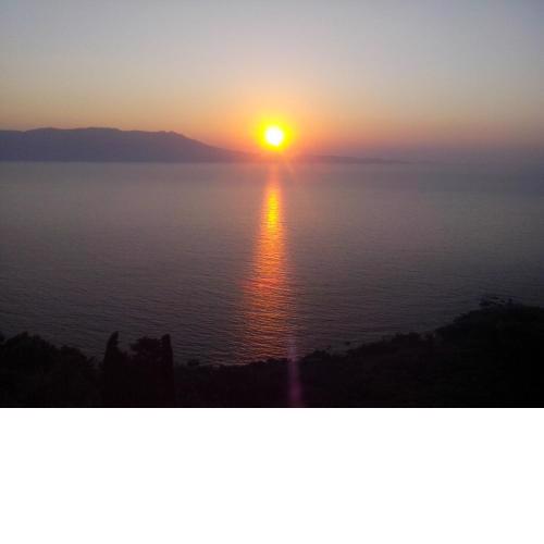 Seaview Studio in beautiful setting west from Chania