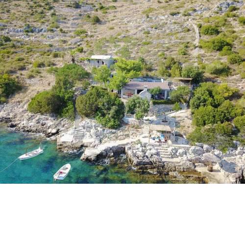 Secluded fisherman's cottage Cove Spiljice, Brac - 17031