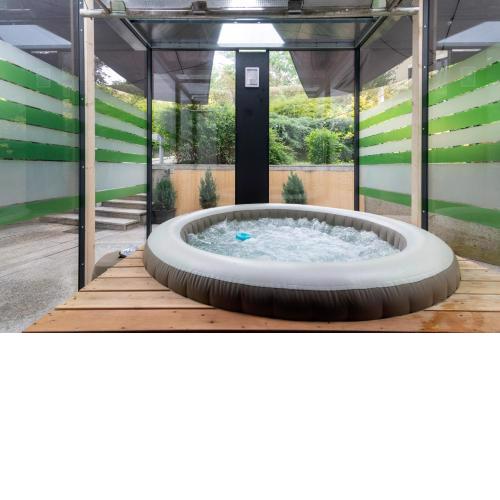 Secret GARDEN EDEN PRIVATE WHIRLPOOL Sauna